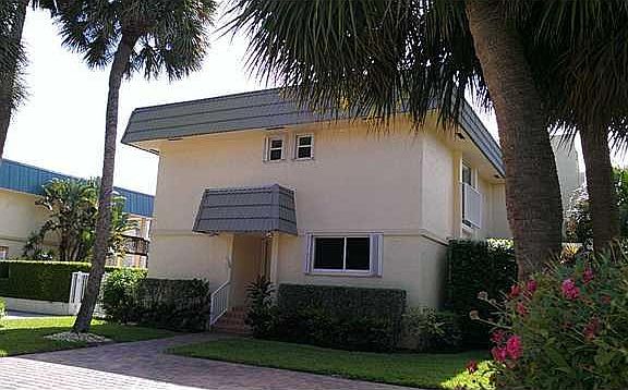 3rd image of 1138 Russell Drive #1138