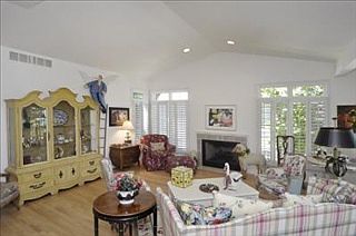 3rd image of 16 Streamwood Dr