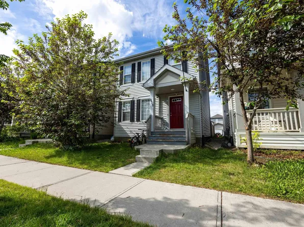 818 Eagleson Link NW, Edmonton, AB T6M 0V5