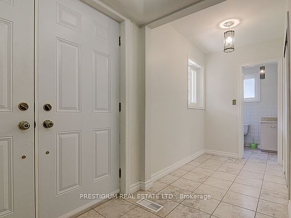 3rd image of 57 Laureleaf Rd