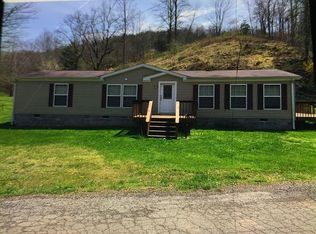 11869 Beech Rd, Chloe, WV 25235