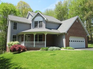 124 Woodpecker Dr, Kittanning, PA 16201