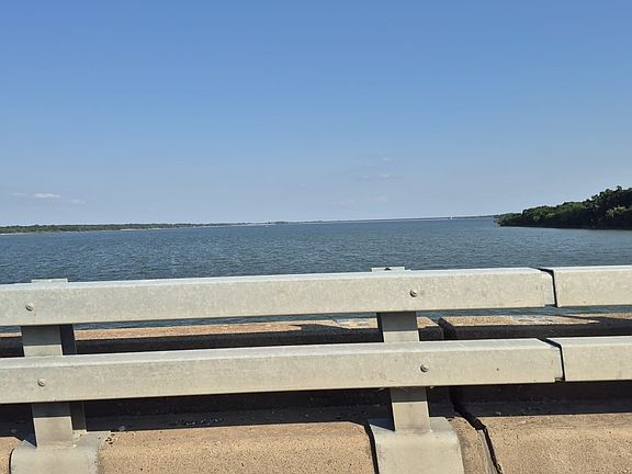 3rd image of 691 Farmer Rd