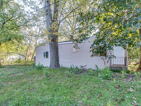 3rd image of 34351 S Pinegrove Ave