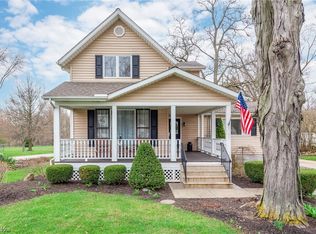 1744 Grafton Rd, Elyria, OH 44035