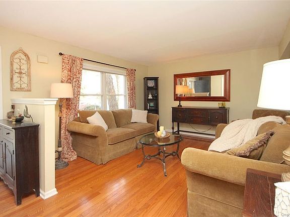 4th image of 29 Olcott Ave