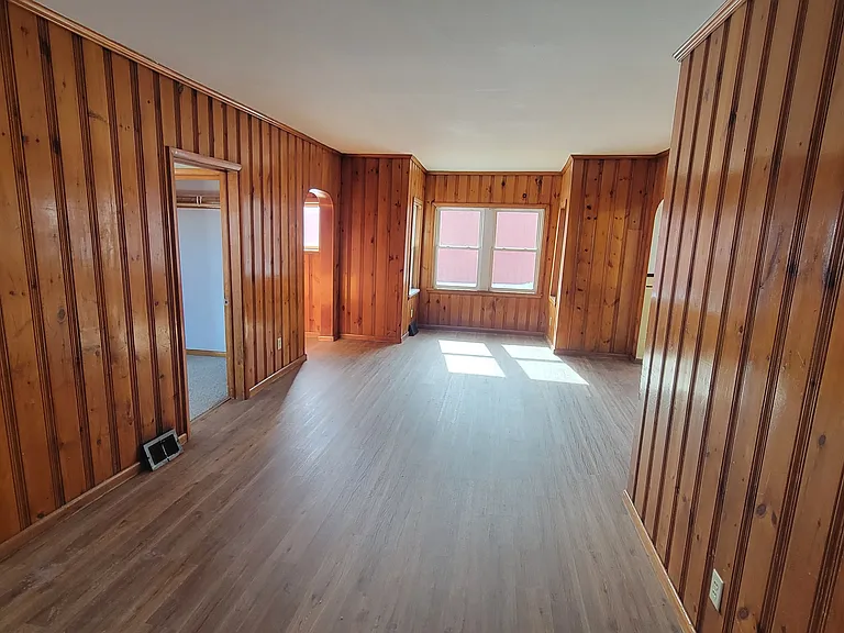 2820 Mondovi Rd — Photo 6
