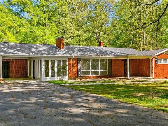 3rd image of 5329 Seagrove Plank Rd
