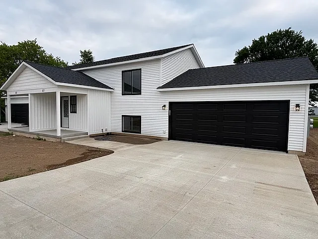 85 E Lee St — Photo 7