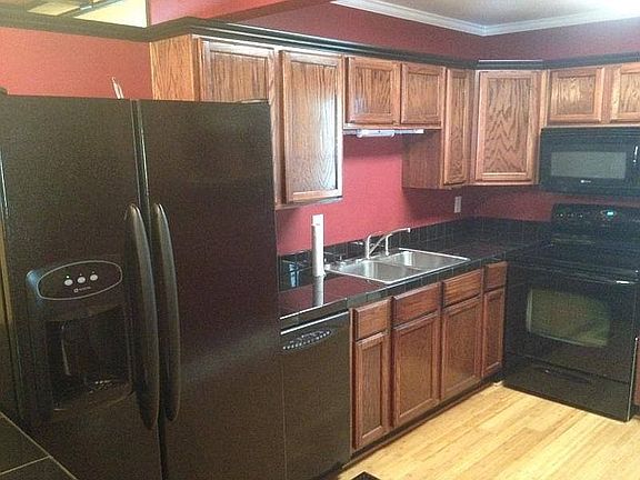 Kitchen with granite tile