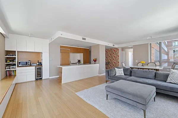 Rented by R New York | media 28