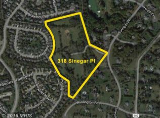 318 Sinegar Pl, Great Falls, VA 22066