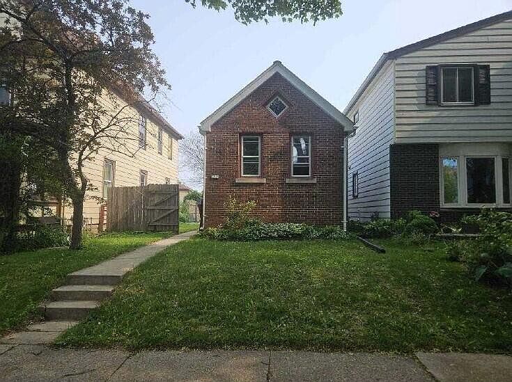 1st image of 3914 East Squire AVENUE