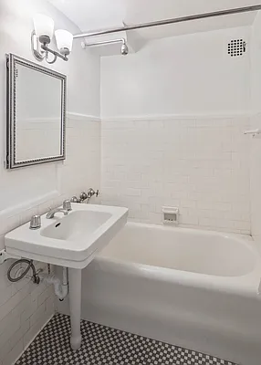 Rented by Compass | media 18