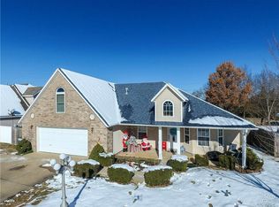 1011 E Green Acres Dr, Rogers, AR 72758