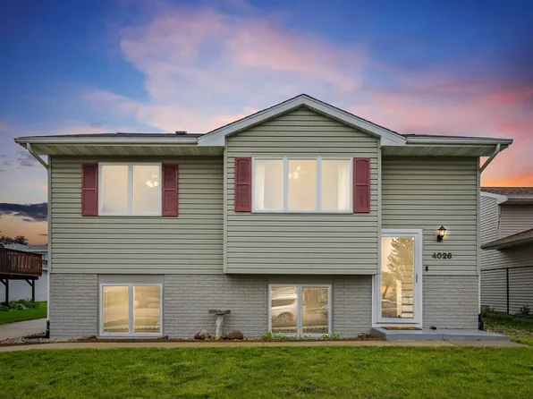 4026 Mark Dr, Waterloo, IA 50701