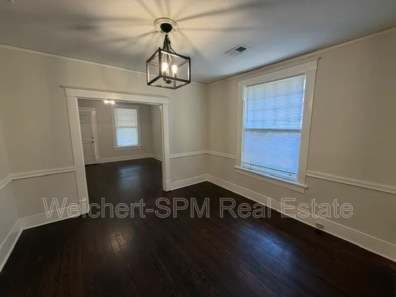 2 bed, 1.0 bath, $1,275 — Photo 2