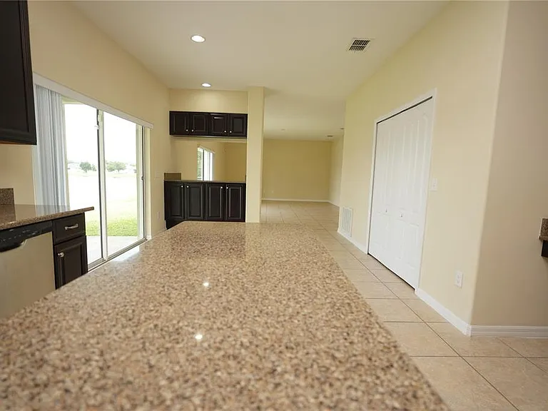 2926 Youngford St — Photo 12