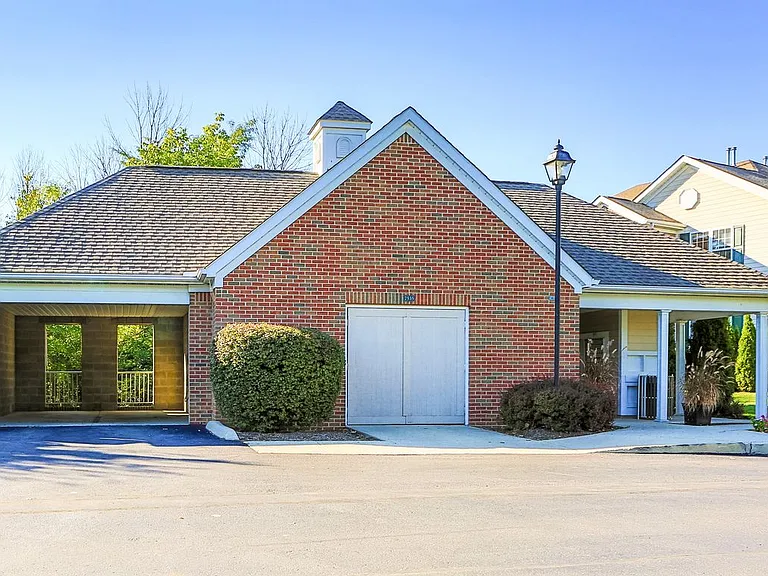 The Residences at Scioto Crossing — Photo 8