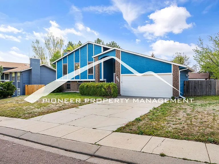 1777 Big Horn Trl — Photo 1