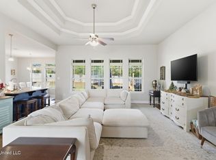 26 E Yellowstone, Hattiesburg, MS 39402