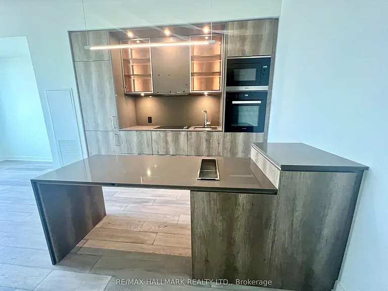 11 Yorkville Ave #3310 — Photo 3