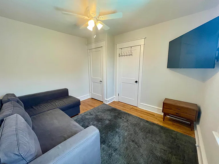 112 N Belmont Ave — Photo 12