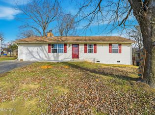 7324 Oak Chase Rd, Knoxville, TN 37918
