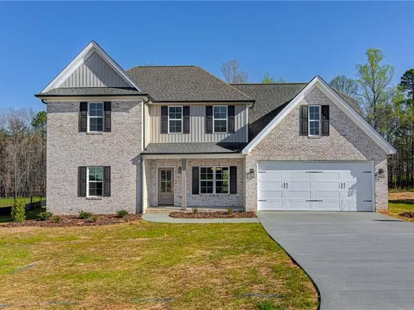 4952 Old Thomasville Rd, Winston Salem, NC 27107