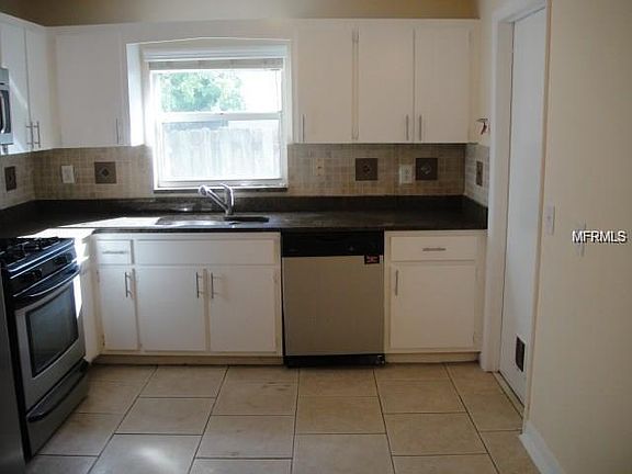5th image of 1711 Montana Ave NE