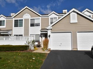 345 Gregory St, Aurora, IL 60504