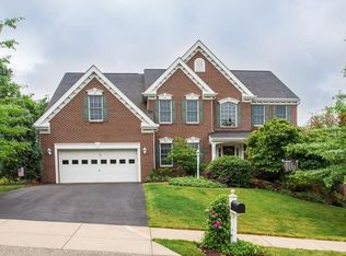 220 Walnut Dr, Venetia, PA 15367