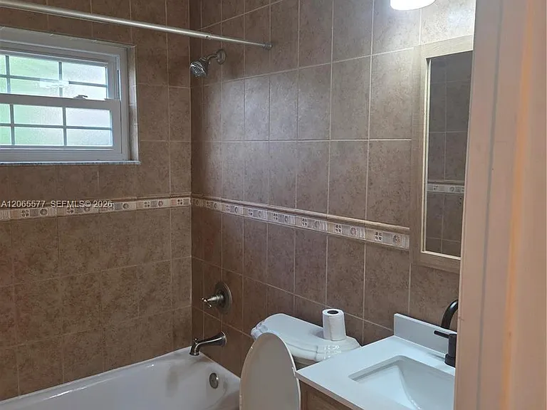 10500 SW 30th St — Photo 12