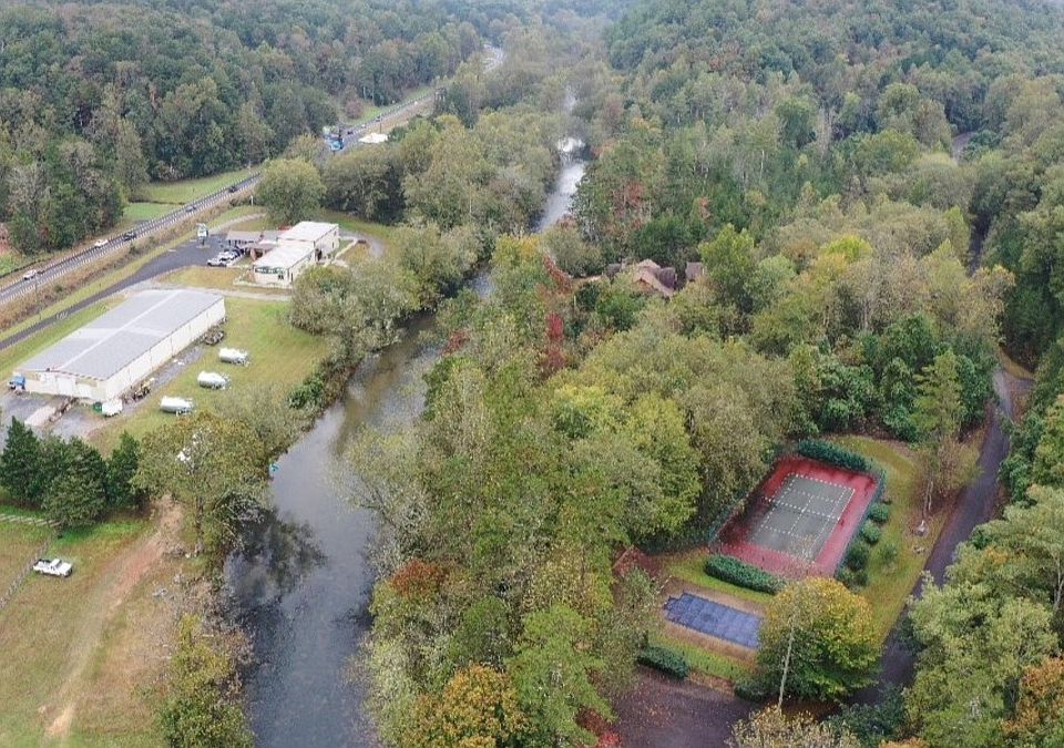 2nd image of 122 Old Orchard Rd