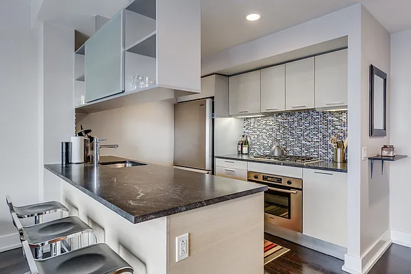 Rented by Winzone Realty Inc | media 16