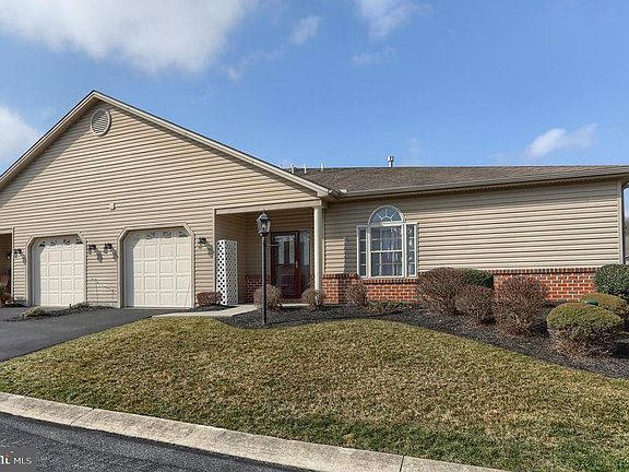 2nd image of 160 Leonard Ln