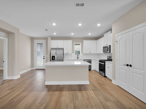 Chefs of all skill levels will love whipping up new recipes in the kitchen.