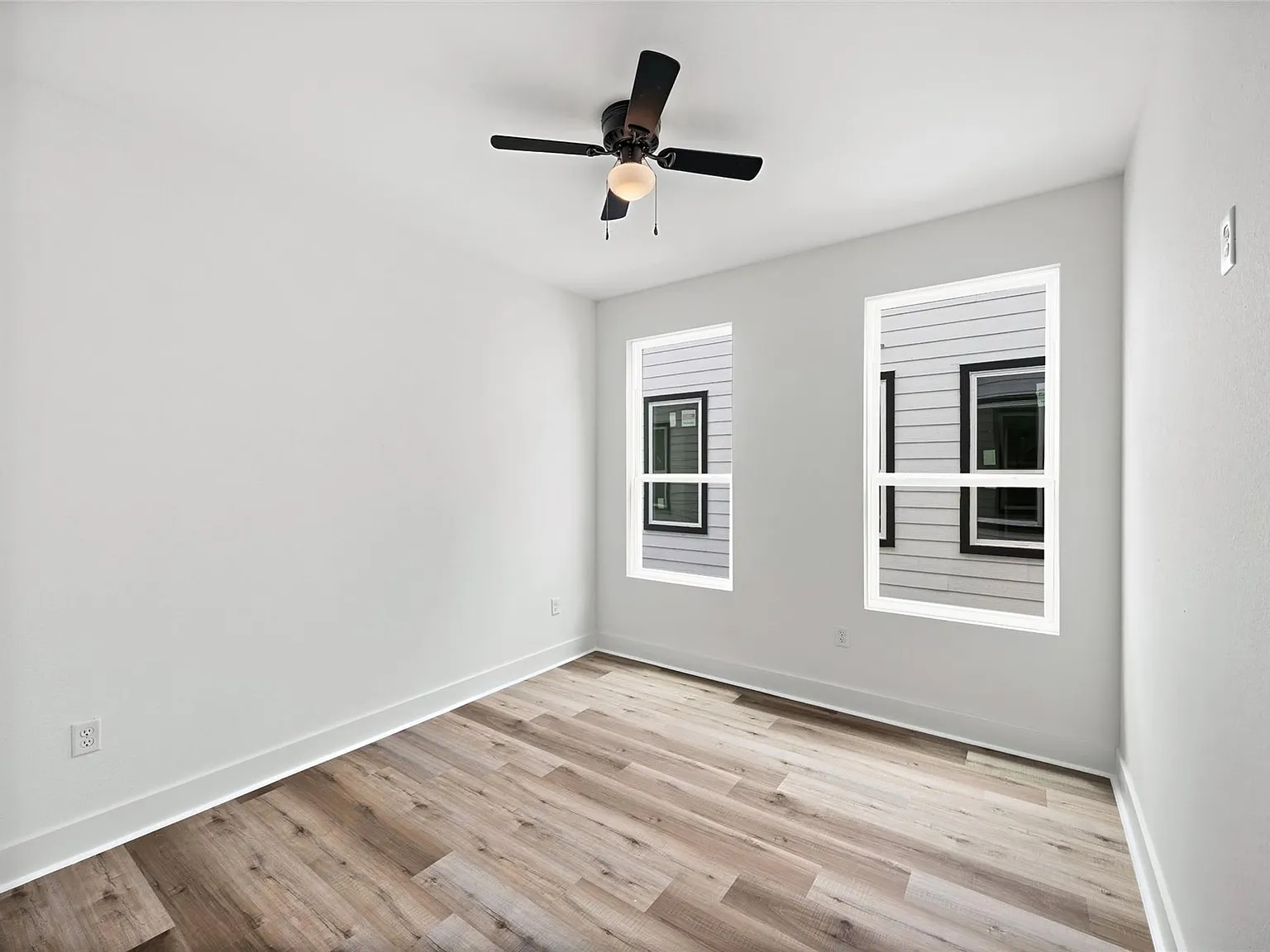 3 bed, 2.5 bath, $2,000 — Photo 4