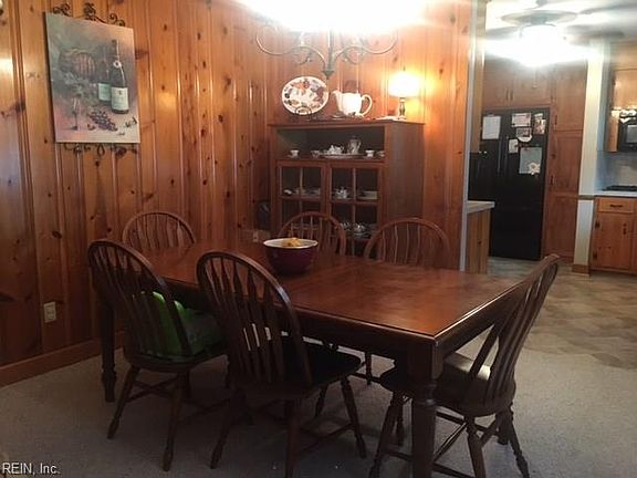 5th image of 303 Richardson Ave