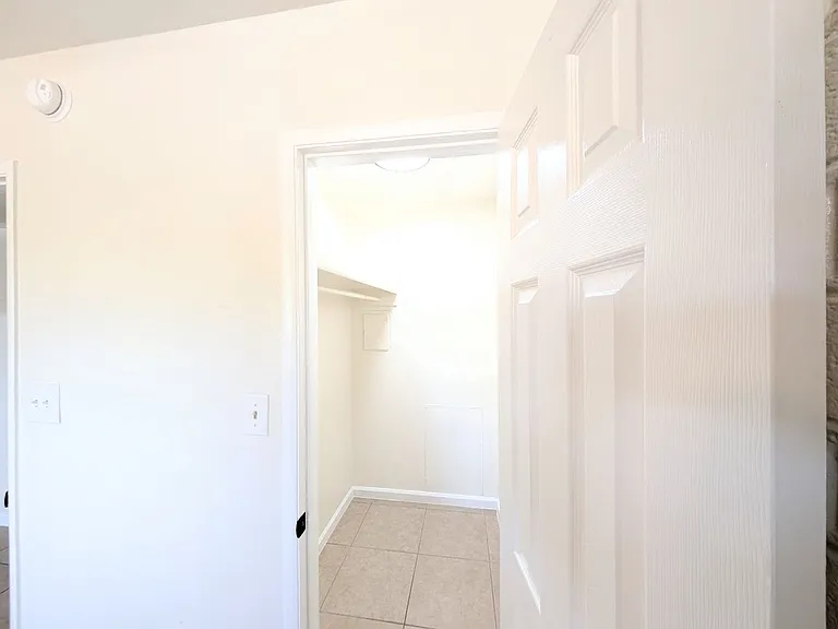 2602 N 14th Ave — Photo 29