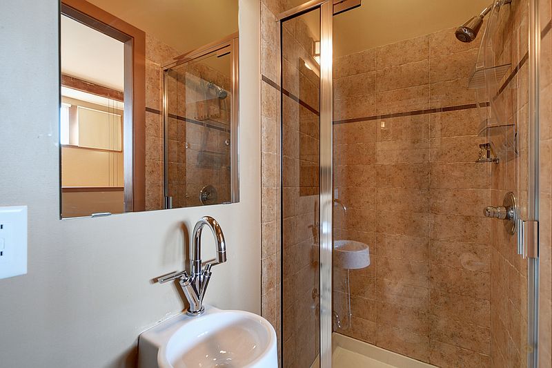 Victoria Apartment for rent - 2 Bedrooms — photo 12