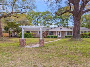 669 Carlton Rd, Pensacola, FL 32534