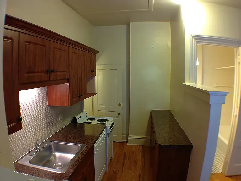 28 Union Ave NE #2 — Photo 2