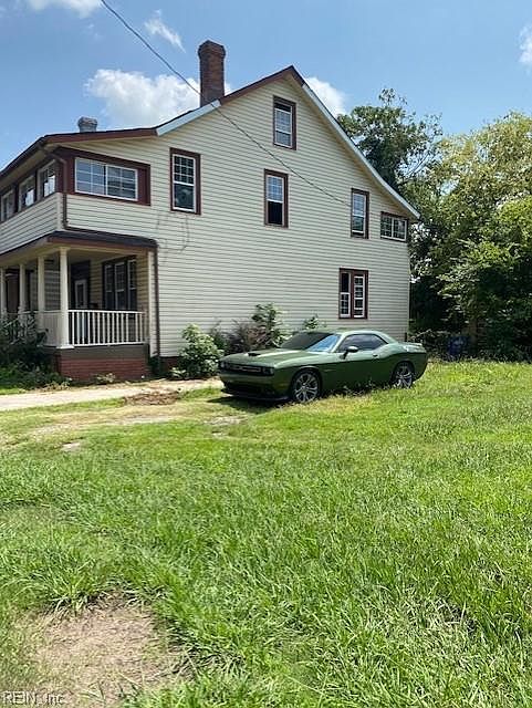 2nd image of 517 W 26th St