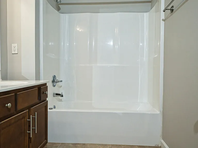 Griffin Gate Apartments — Photo 6