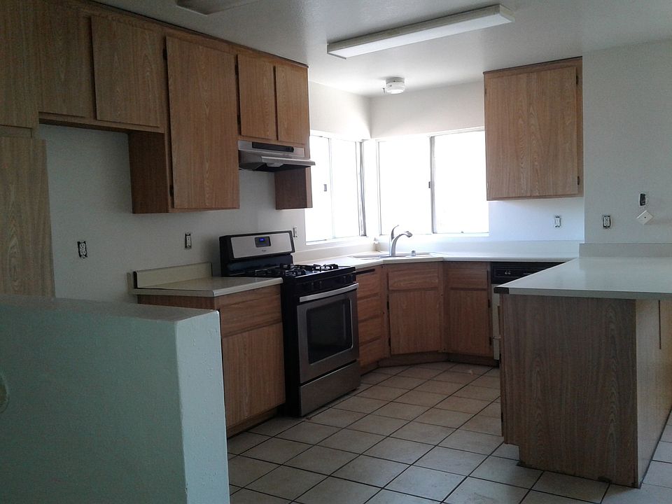 Medium Sizes Kitchen