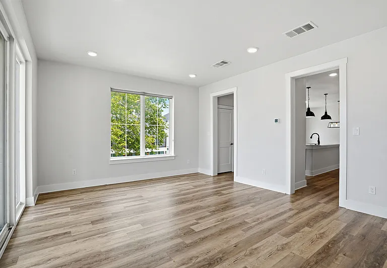 3221 Forest Park Blvd #1 — Photo 30