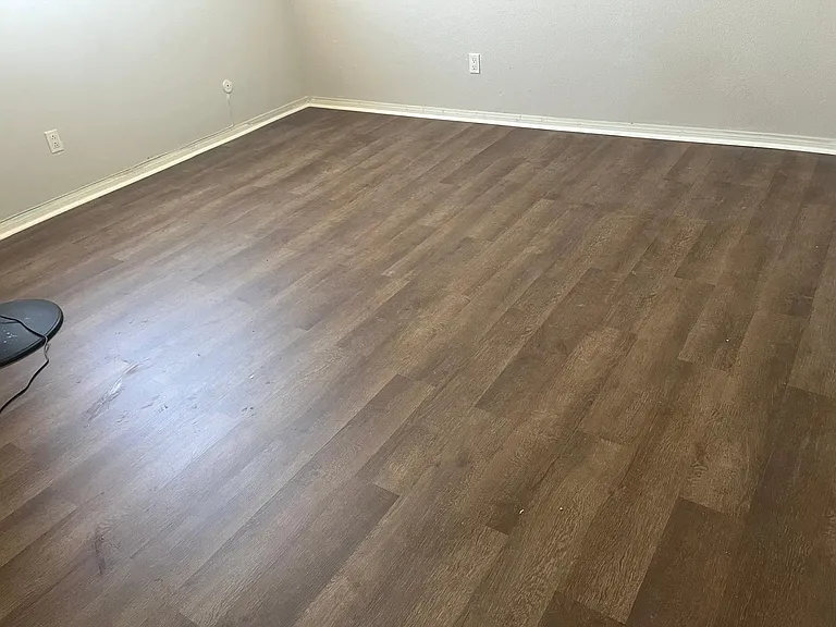 1240 N Broadway — Photo 13