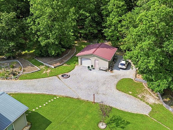 4th image of 176 Rehobeth Church Ln