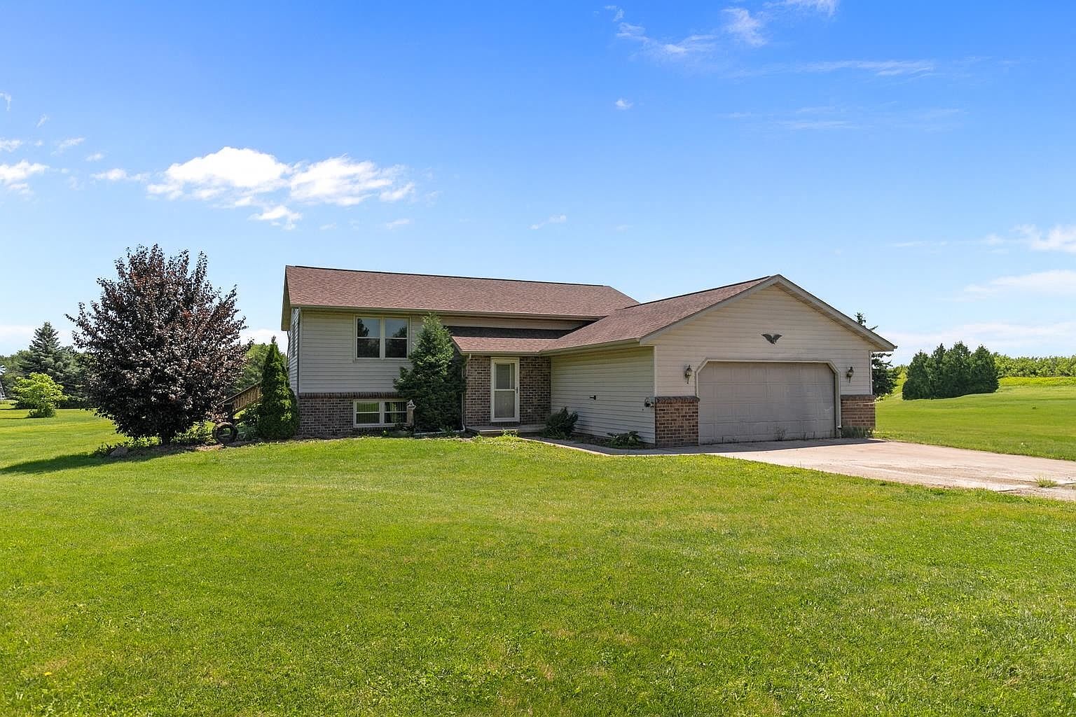 M*k様 FORNITORI DELLA REAL CASA W1180 County Road Z, Kaukauna, WI 54130 | Zillow
